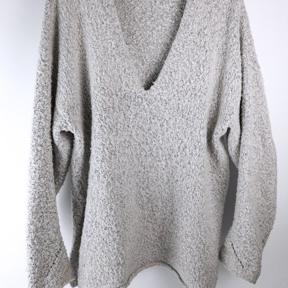 Comfy Knit Urban Outfitters Oversized Sweater - Picture 5 of 11